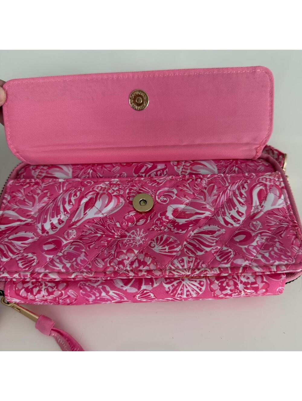 Simply Southern Pink Quilted Wallet with Shell Pattern - Picture 5 of 7